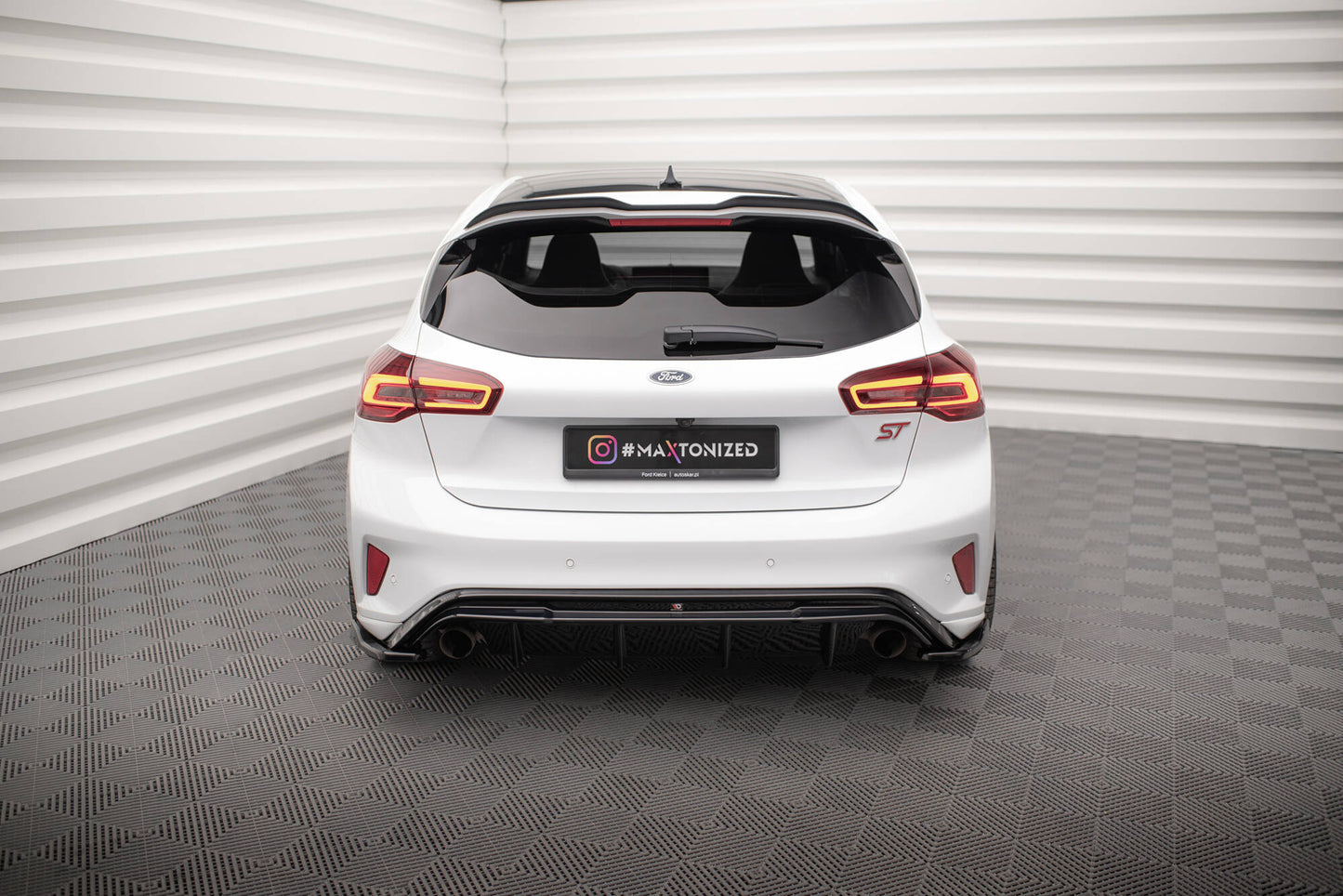 Bagerste diffuser V.3 Ford Focus Hatchback ST Mk4