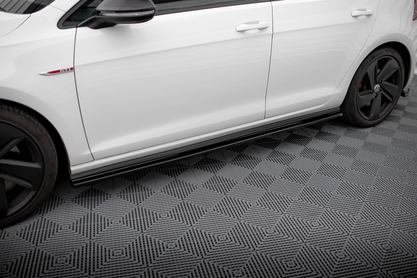 Sideskørter diffuser VW GOLF VII GTI PREFACE/FACELIFT (Bredt)