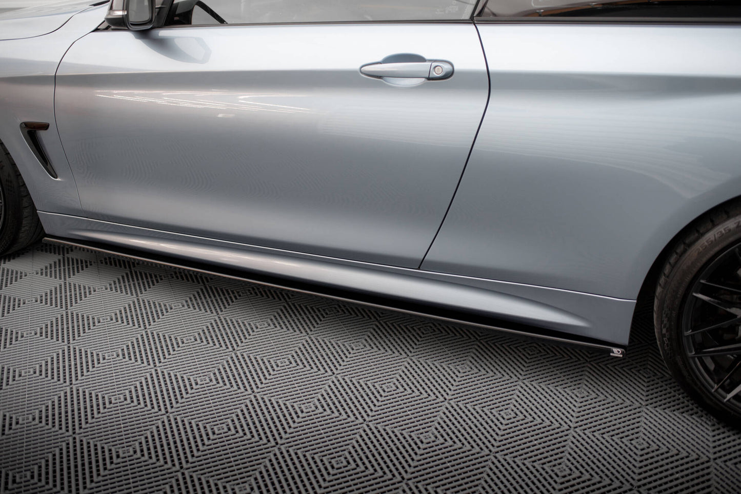 Sideskørter diffuser til BMW 4 Coupe / Gran Coupe / Cabrio M-Pack F32 / F36 / F33