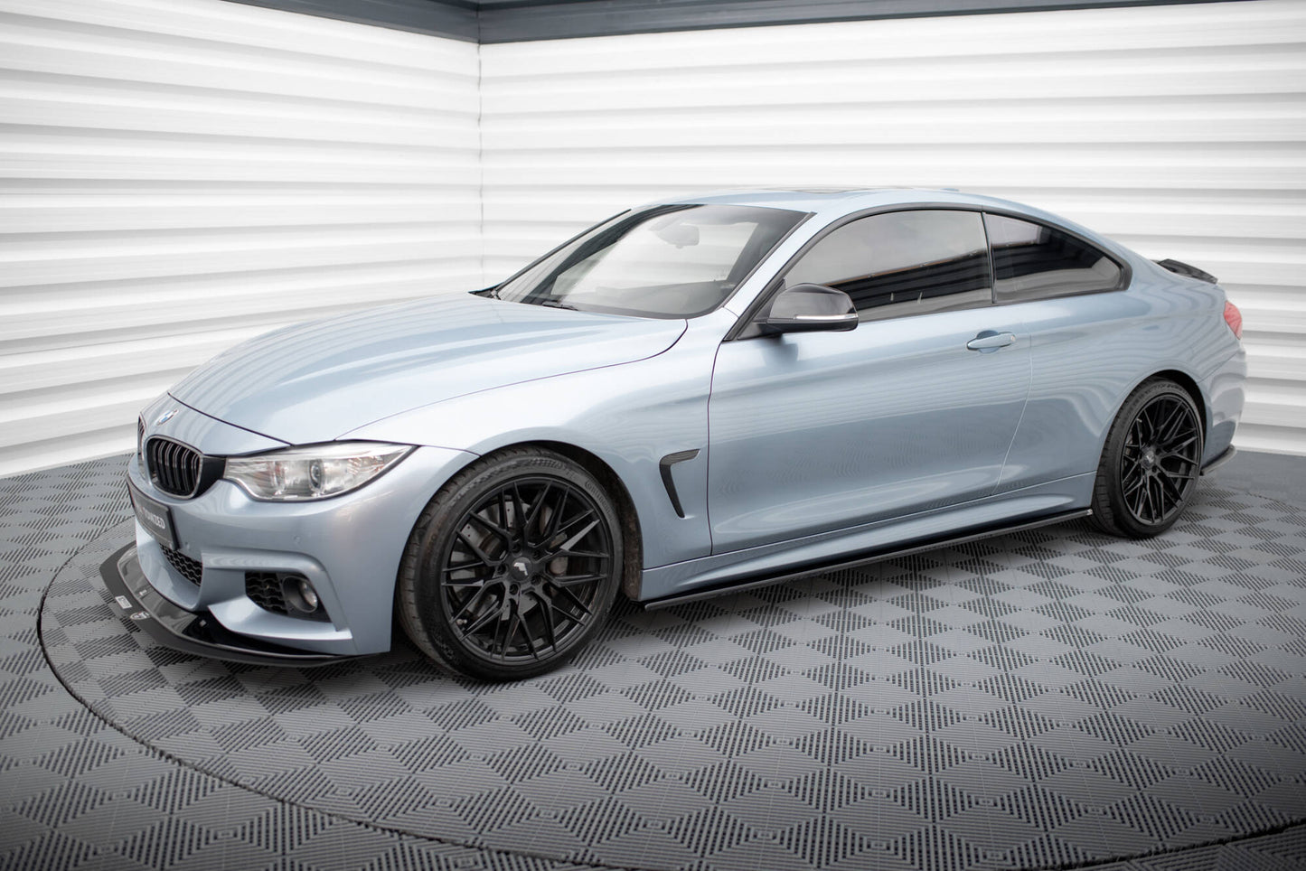 Sideskørter diffuser til BMW 4 Coupe / Gran Coupe / Cabrio M-Pack F32 / F36 / F33