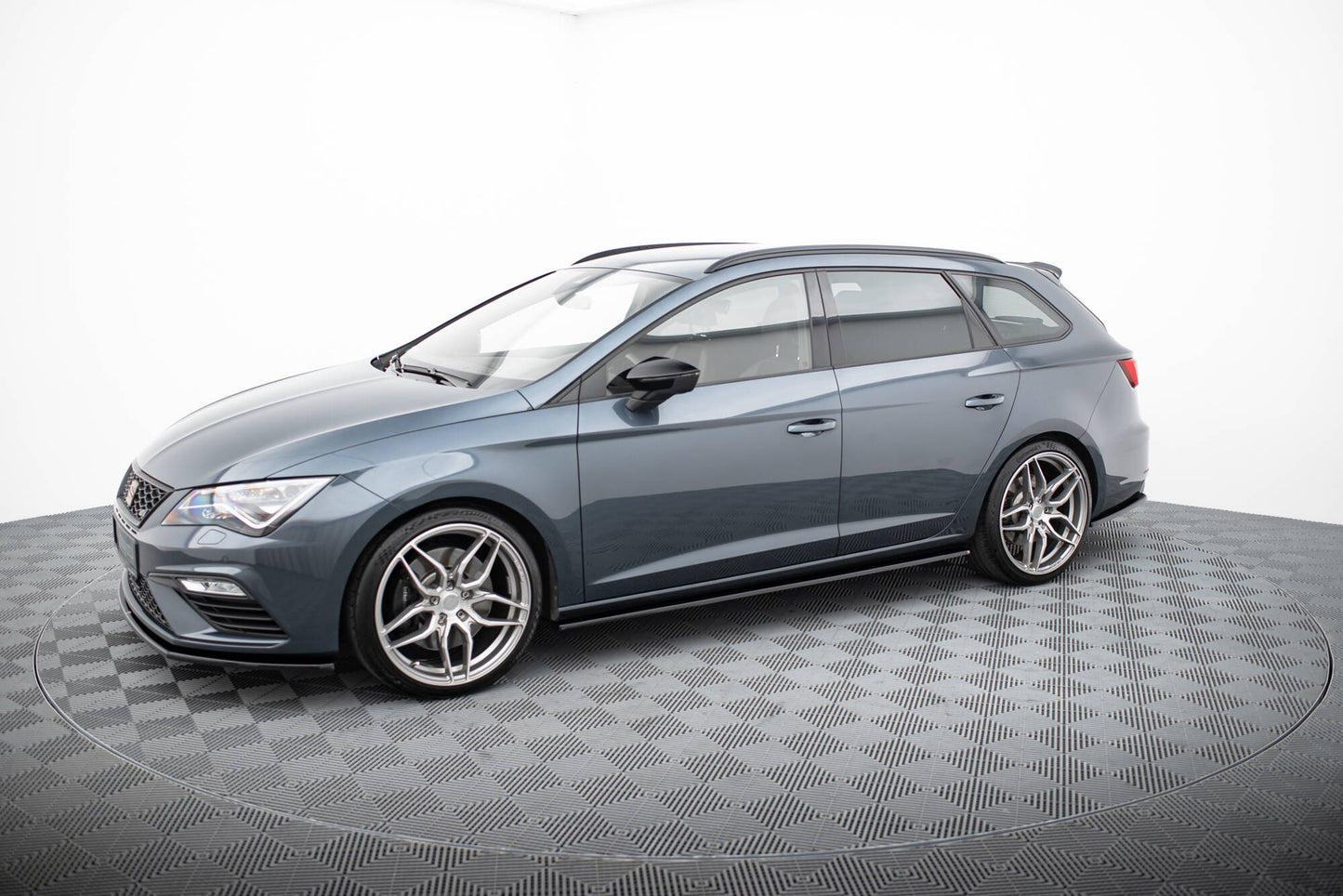 Sideskørter diffuser v.1 Seat Leon Mk3 Cupra/ FR Facelift