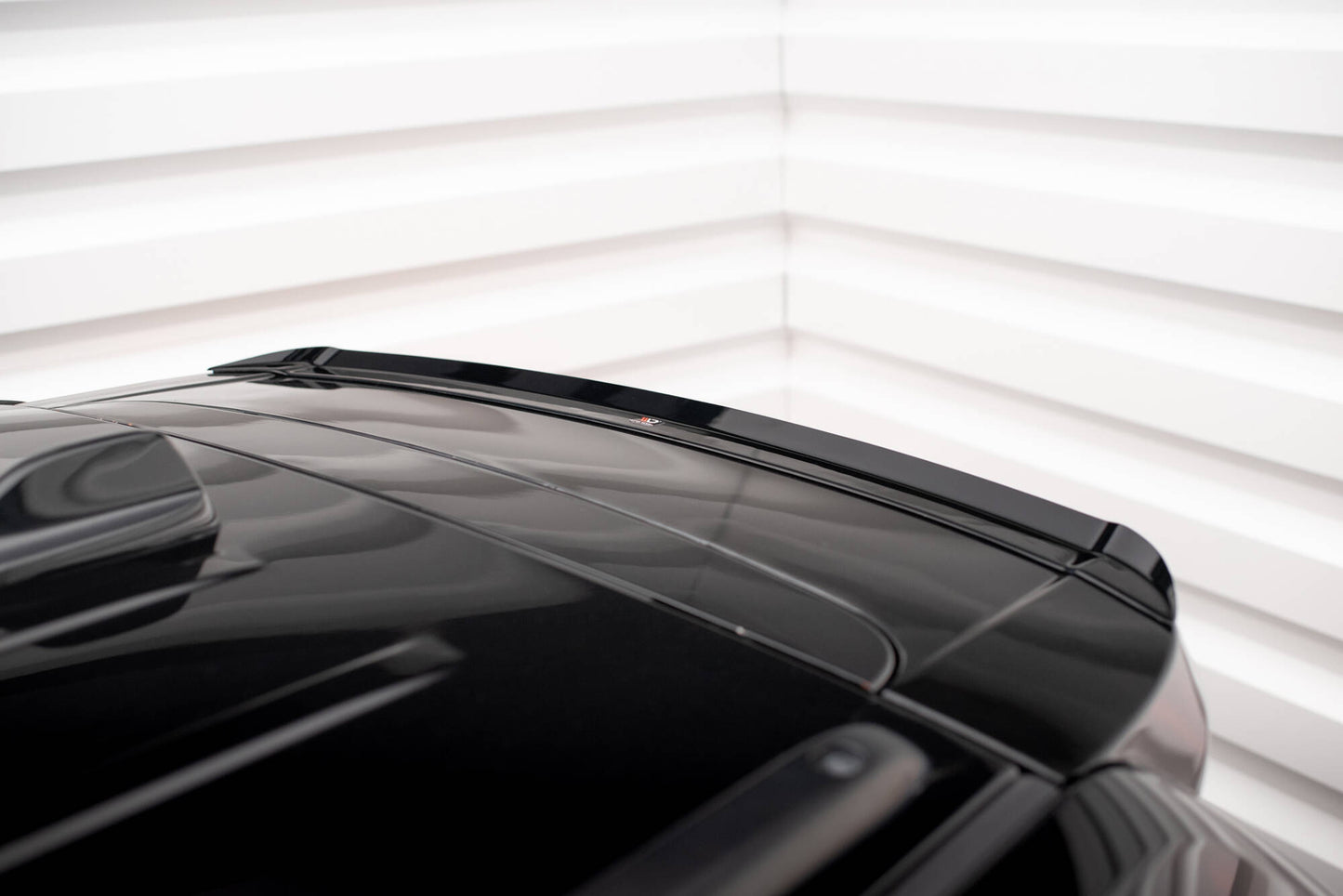 Spoiler cap Jeep Grand Cherokee WK2 Summit (FACELIFT)