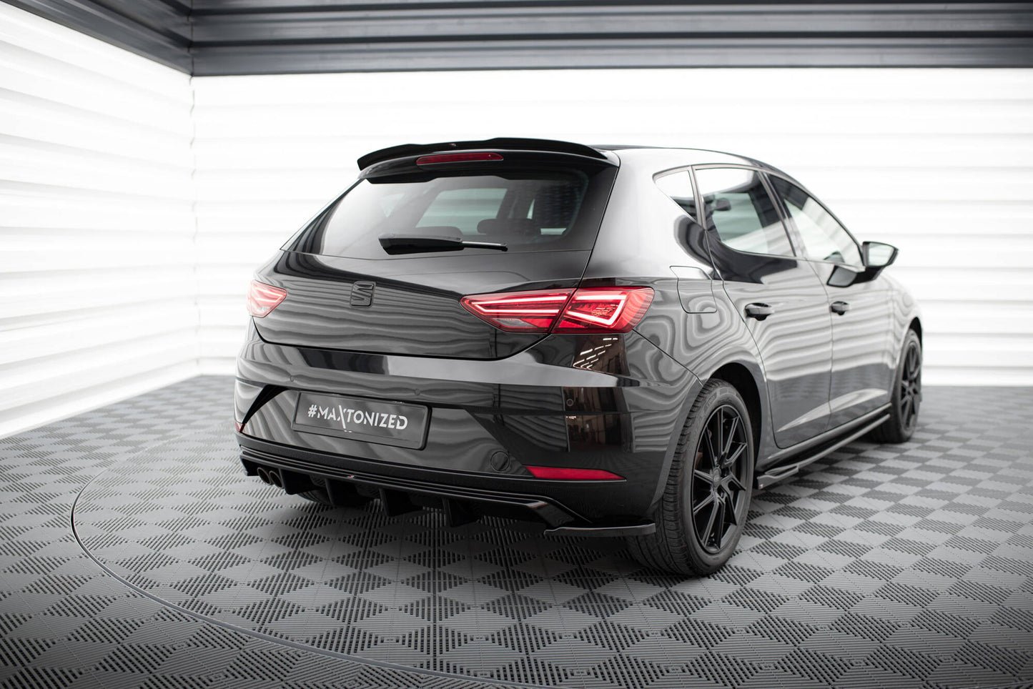 Spoiler cap SEAT LEON III