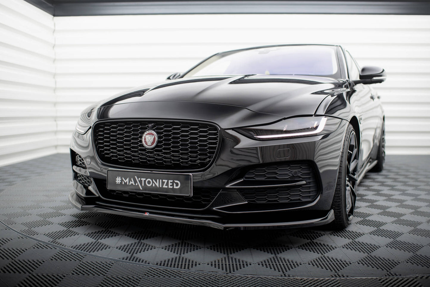 Splitter sæt Jaguar XE X760 Facelift