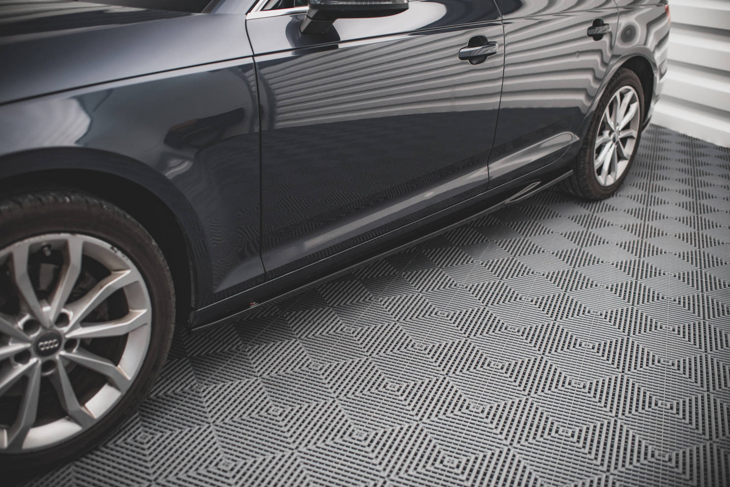 Sideskørter diffuser Audi A4 B9