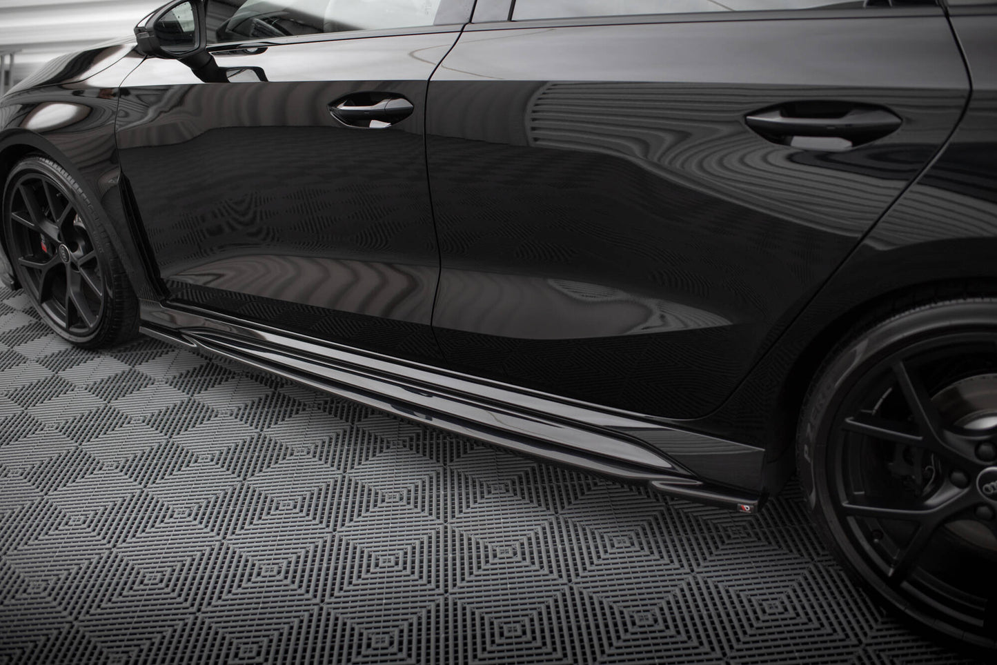 Sideskørter diffuser Audi RS3 Sportback 8Y
