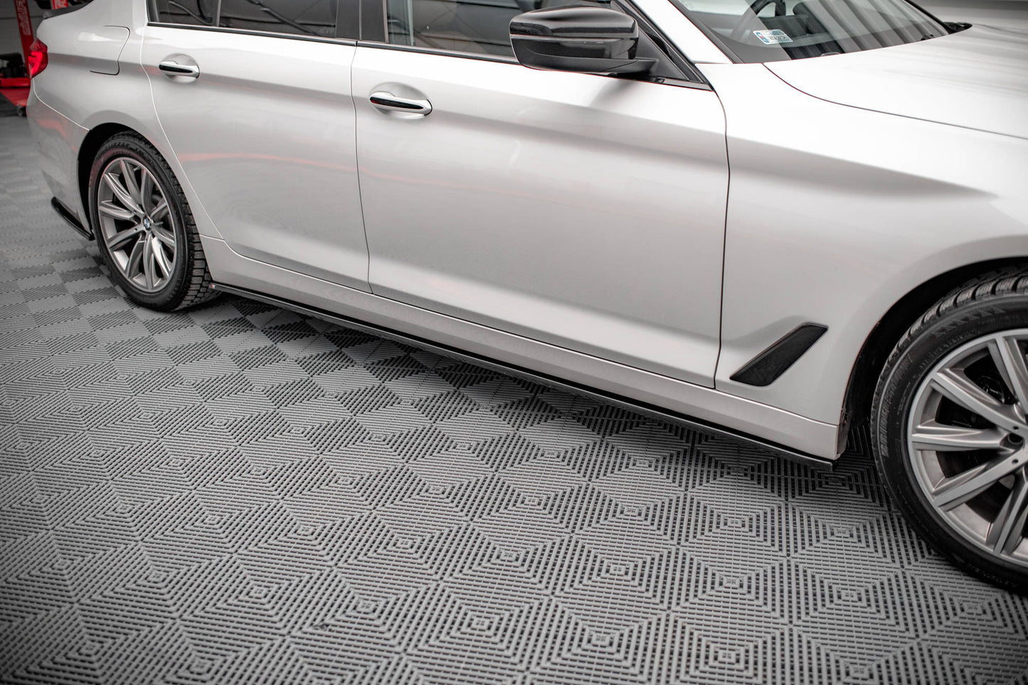 Sideskørter diffuser BMW 5 G30