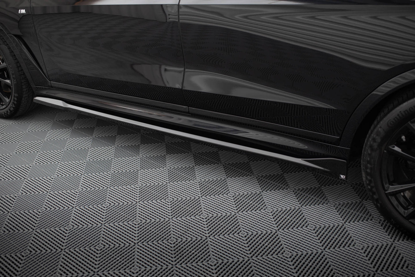Sideskørter diffuser BMW X7 M-Pack G07 Facelift