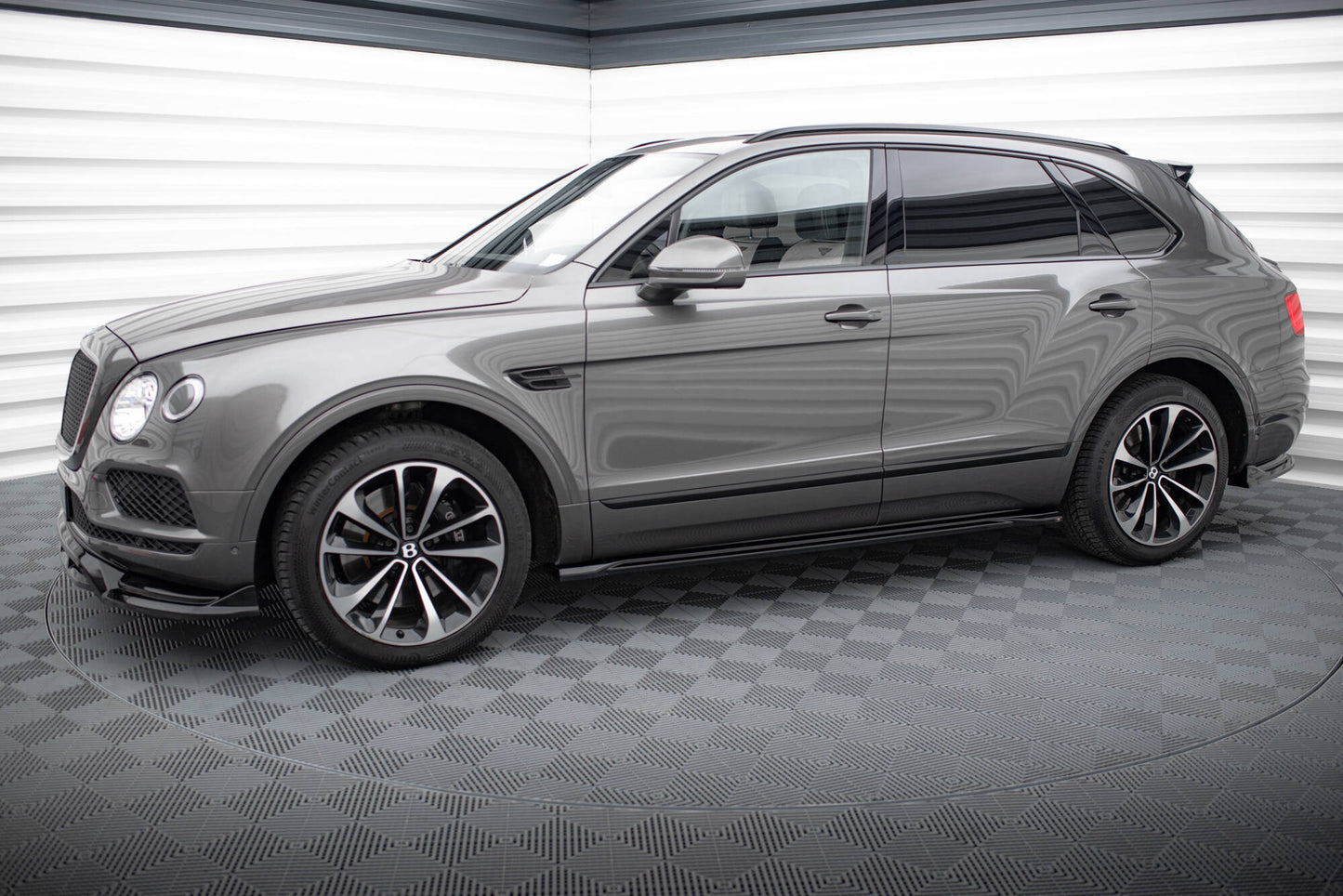 Sideskørter diffuser Bentley Bentayga Mk1