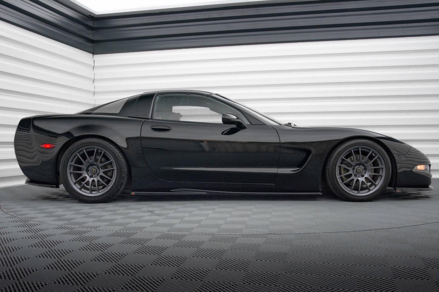 Sideskørter diffuser Chevrolet Corvette C5