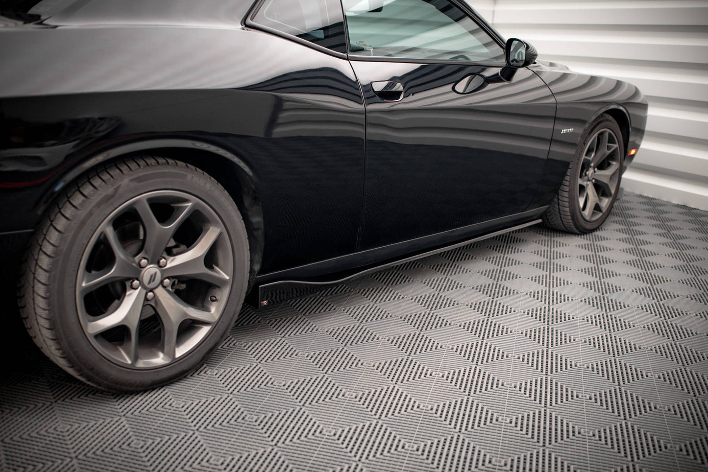 Sideskørter diffuser Dodge Challenger RT / GT Mk3 Facelift