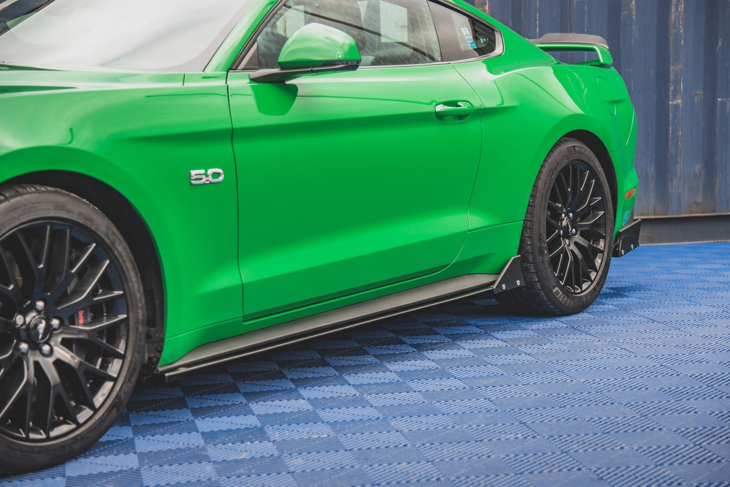 Sideskørter diffuser + Flaps Ford Mustang GT Mk6 Facelift