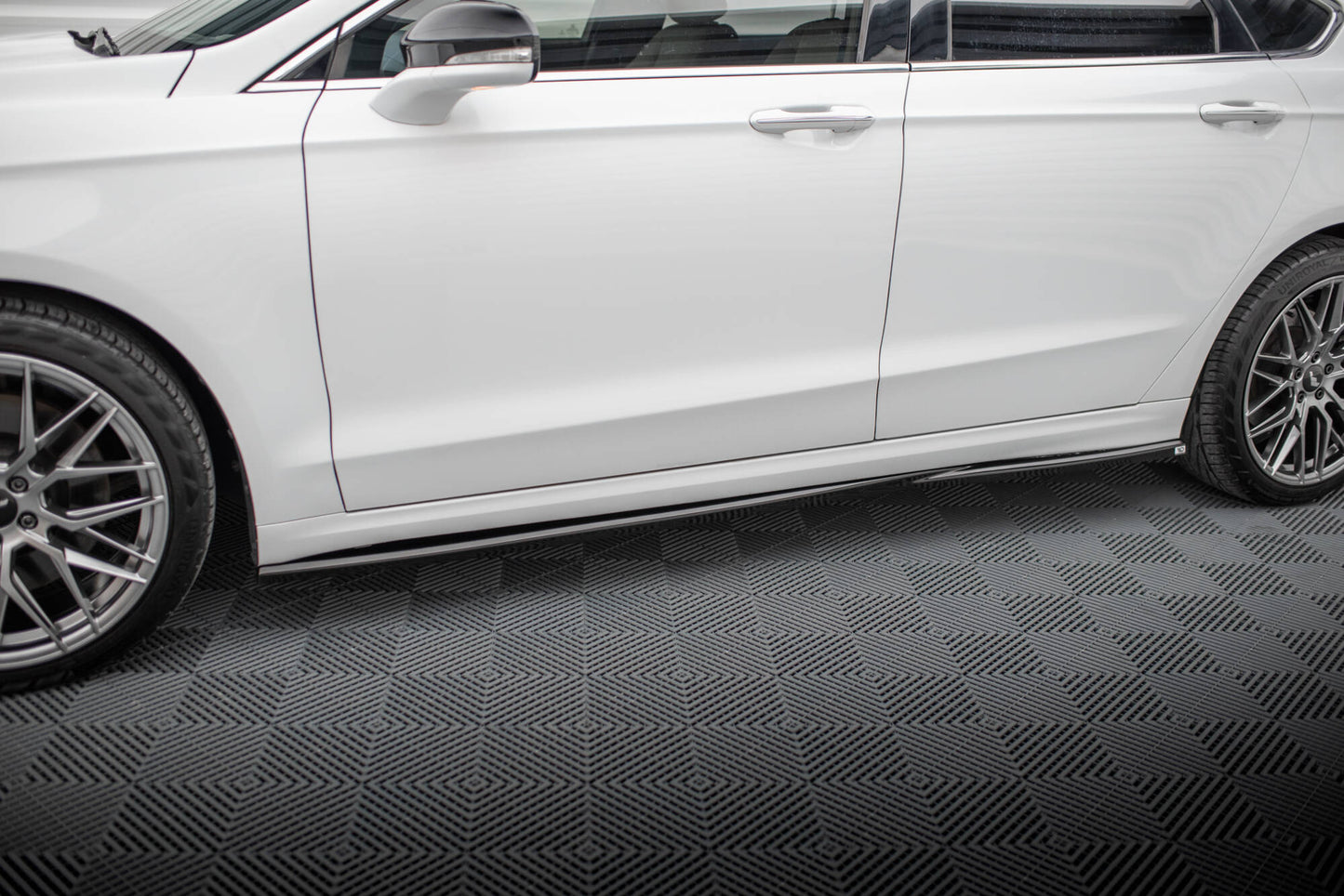 Sideskørter diffuser Ford Mondeo Sport Mk5 Facelift / Fusion Sport Mk2 Facelift