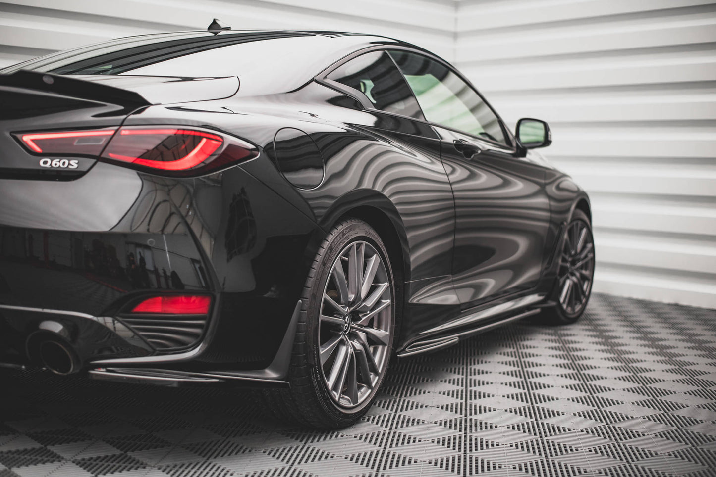 Sideskørter diffuser Infiniti Q60 S Mk2