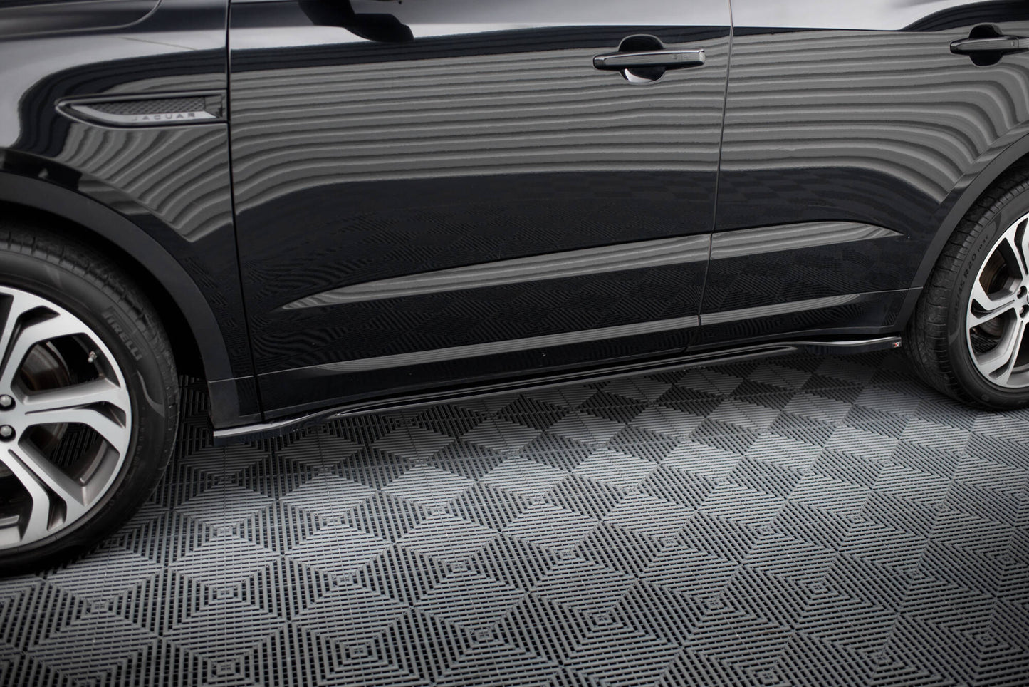 Sideskørter diffuser Jaguar E-Pace R-Dynamic Mk1