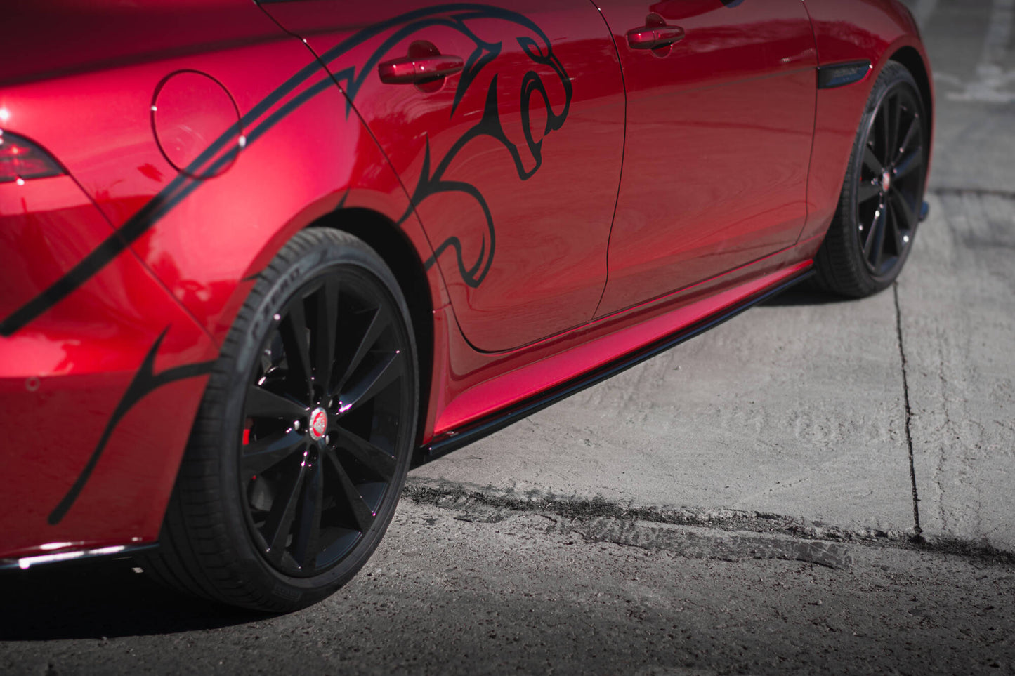 Sideskørter diffuser Jaguar XE R-Dynamic X760 Facelift