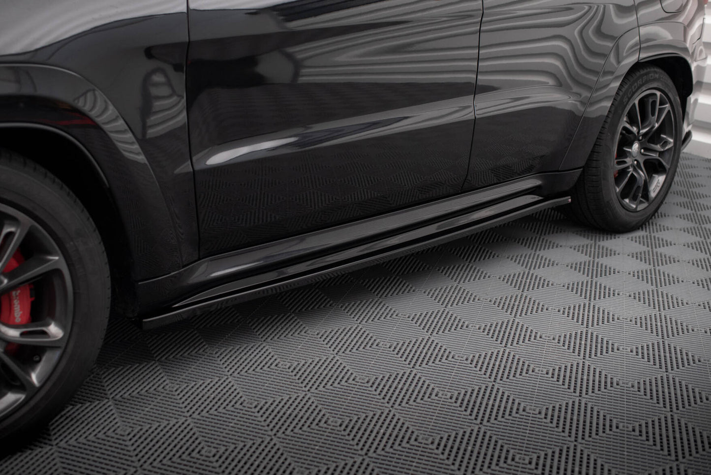 Sideskørter diffuser Jeep Grand Cherokee SRT WK2 Facelift