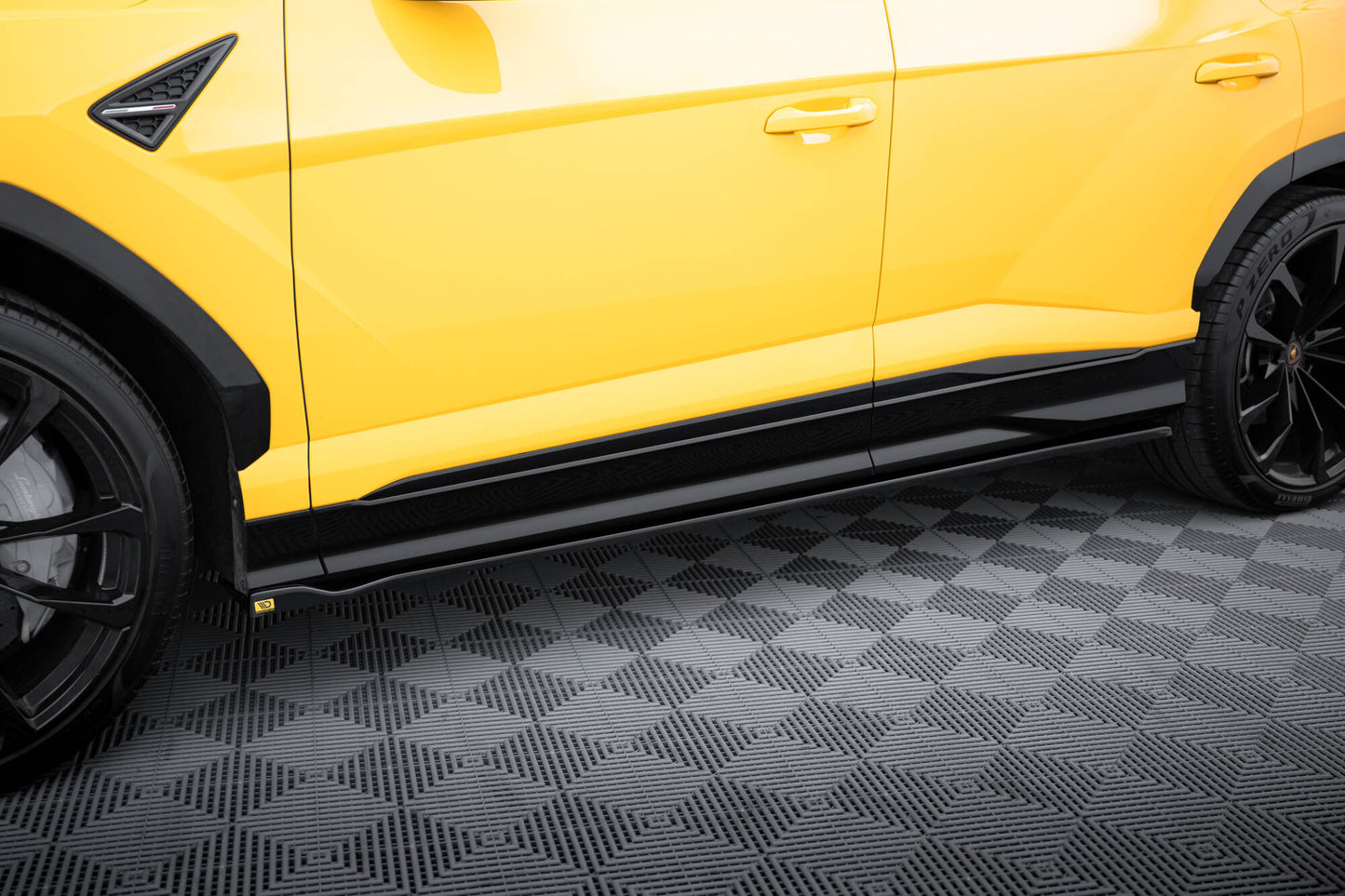 Sideskørter diffuser Lamborghini Urus Mk1