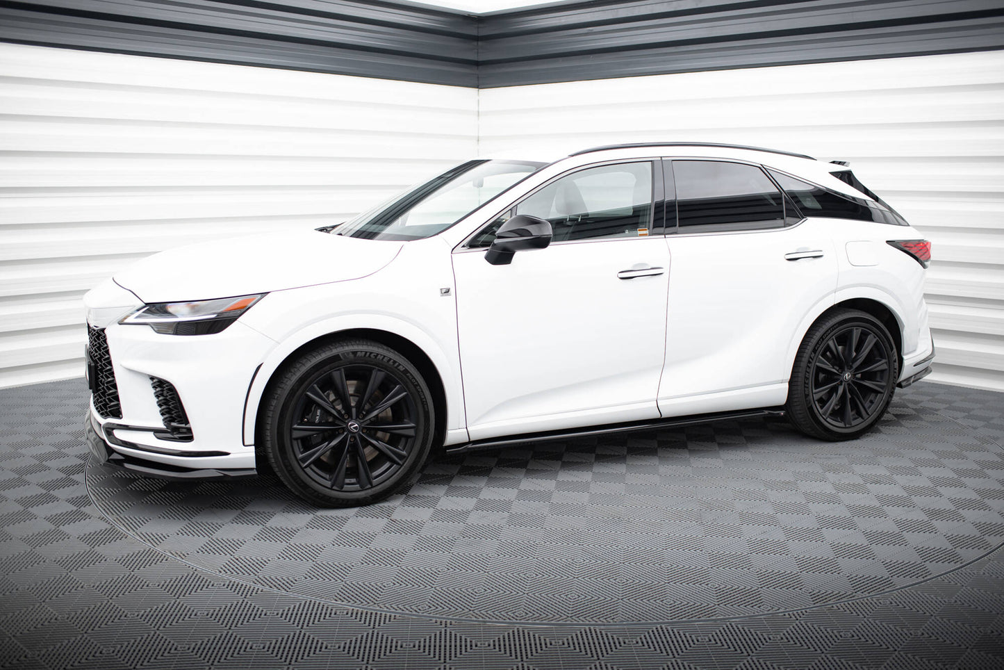 Sideskørter diffuser Lexus RX F-Sport Mk5