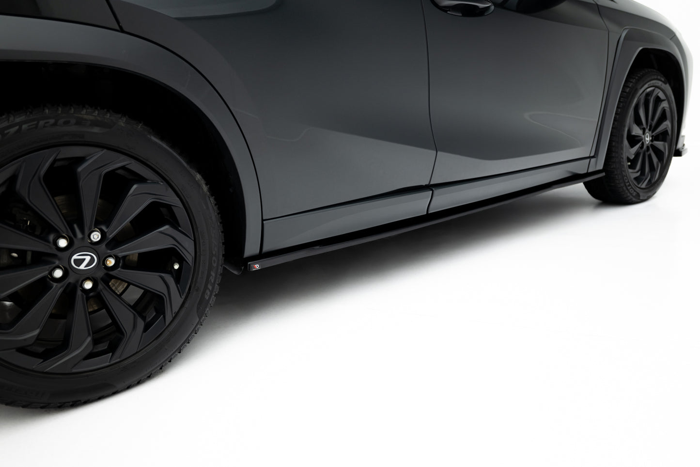 Sideskørter diffuser Lexus UX F-Sport Mk1