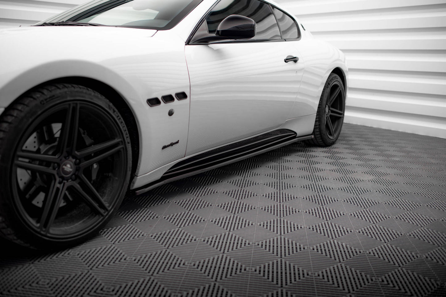 Sideskørter diffuser Maserati Granturismo S Mk1