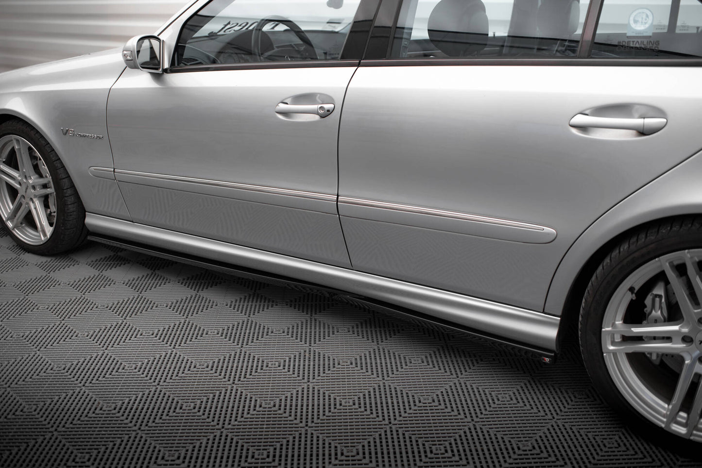 Sideskørter diffuser Mercedes-Benz E 55 AMG W211