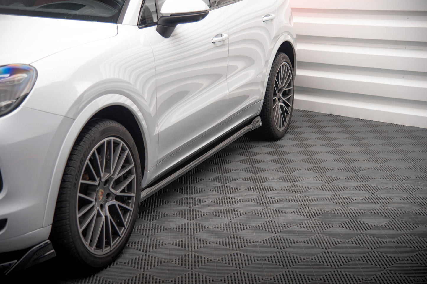 Sideskørter diffuser Porsche Cayenne Coupe / SUV Mk3