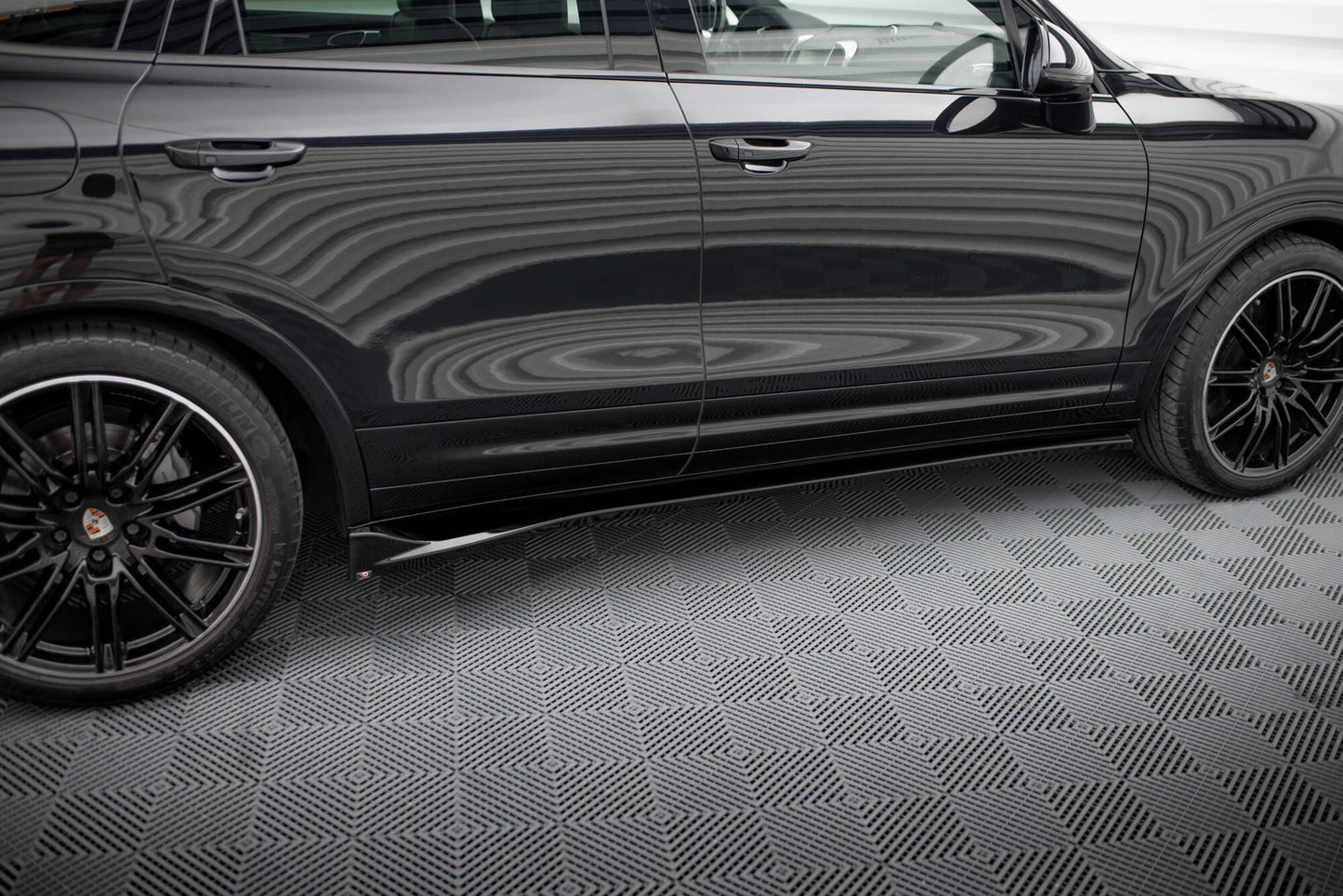 Sideskørter diffuser Porsche Cayenne Mk2 Facelift