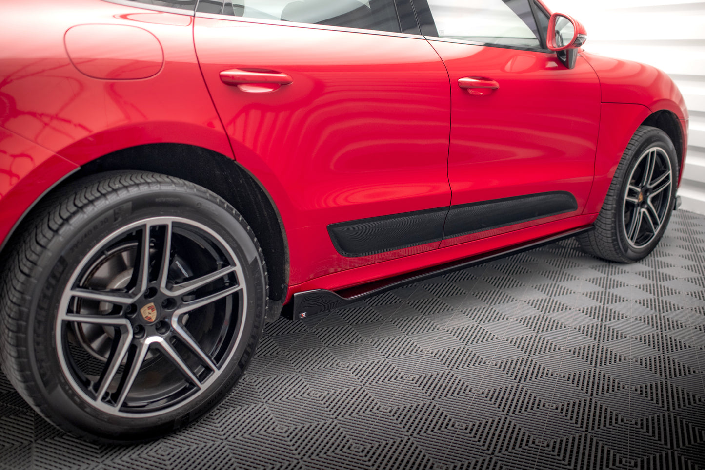 Sideskørter diffuser Porsche Macan GTS / Sport Design Mk1