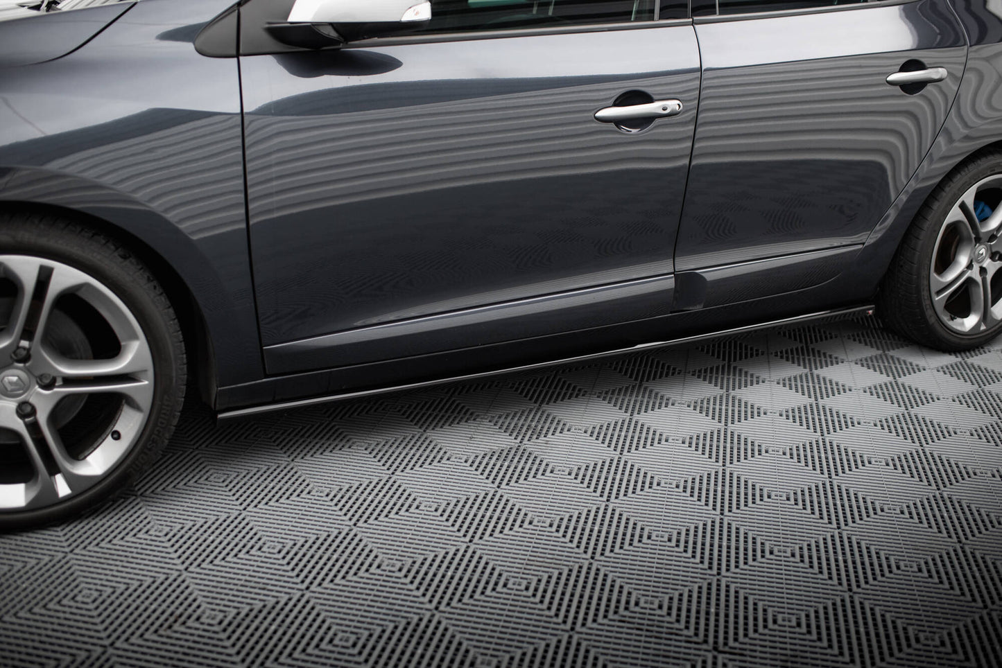 Sideskørter diffuser Renault Megane GT MK3 Facelift