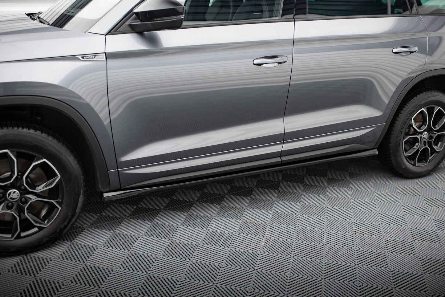 Sideskørter diffuser Skoda Kodiaq Sportline Mk1 Facelift