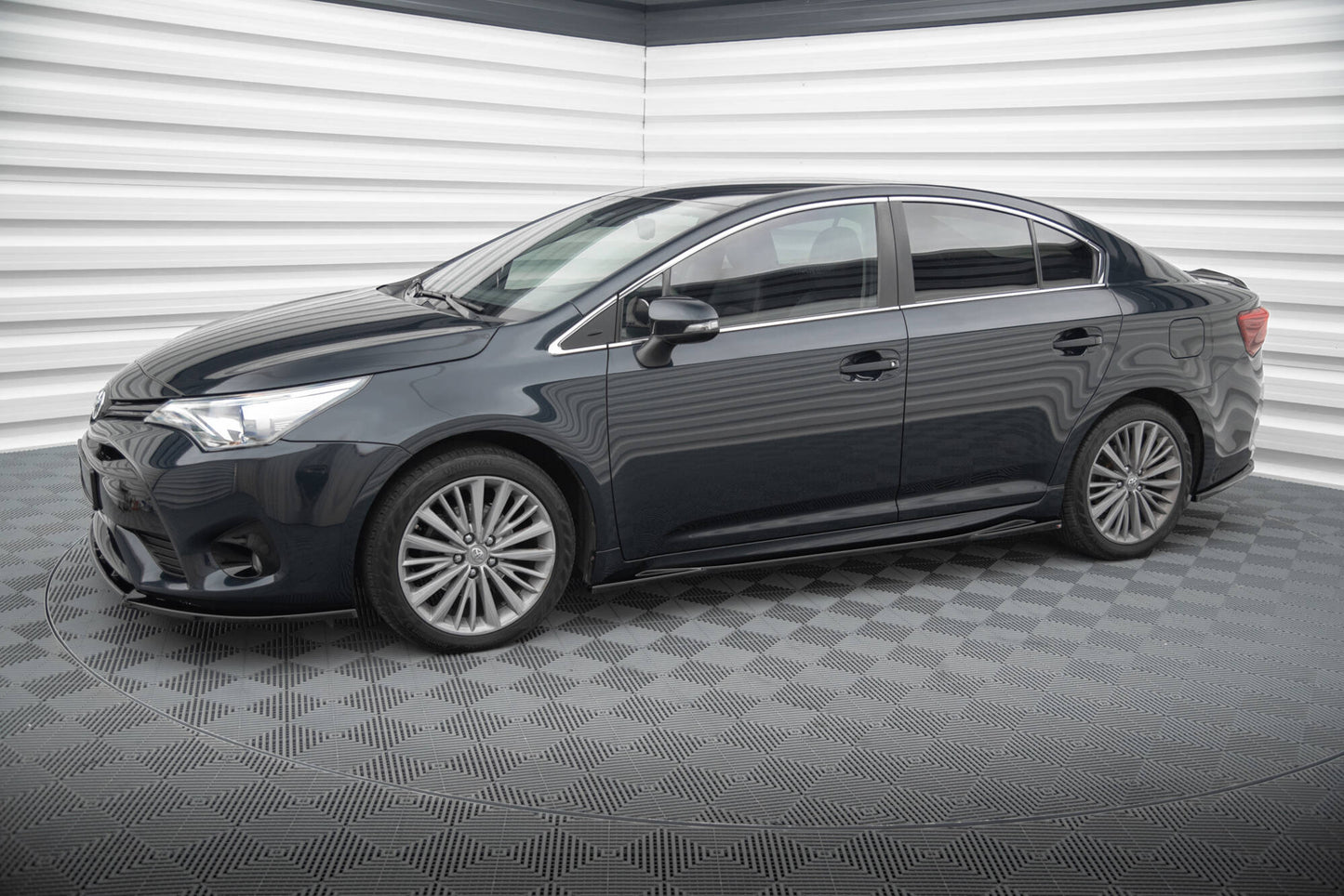 Sideskørter diffuser Toyota Avensis Mk3 Facelift