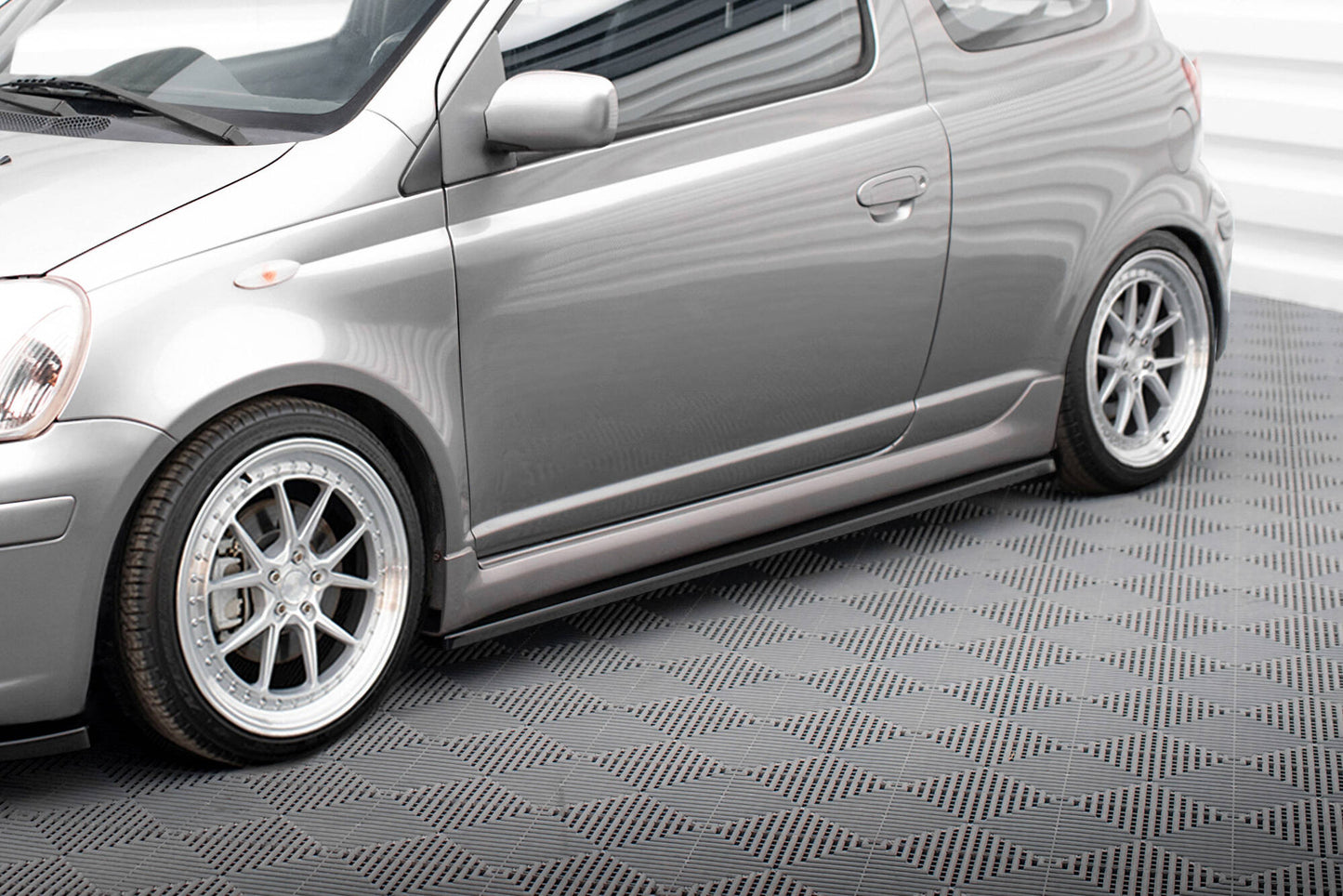 Sideskørter diffuser Toyota Yaris T-Sport Mk1 Facelift