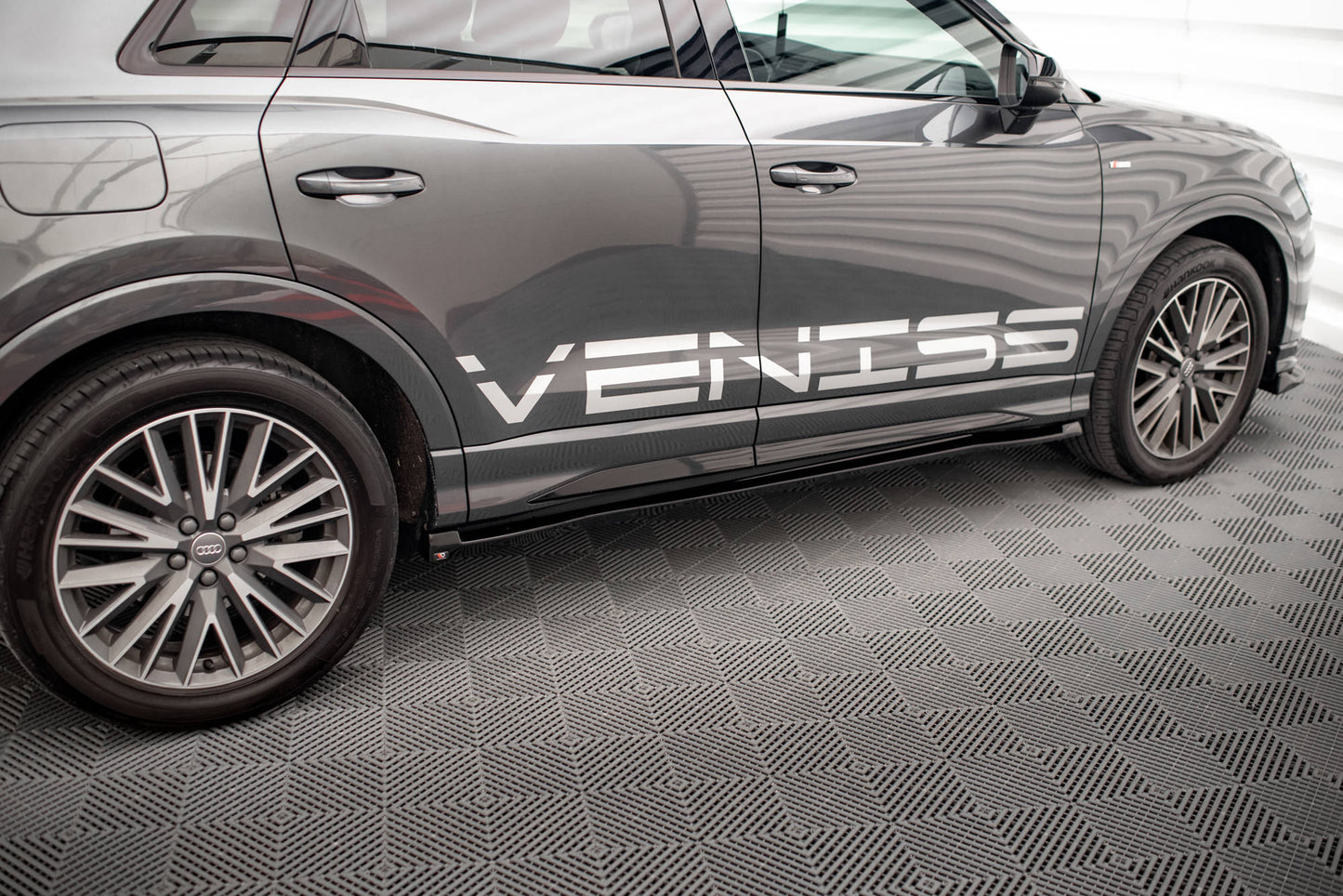 Sideskørter diffuser V.1 Audi Q3 S-Line / RSQ3 F3