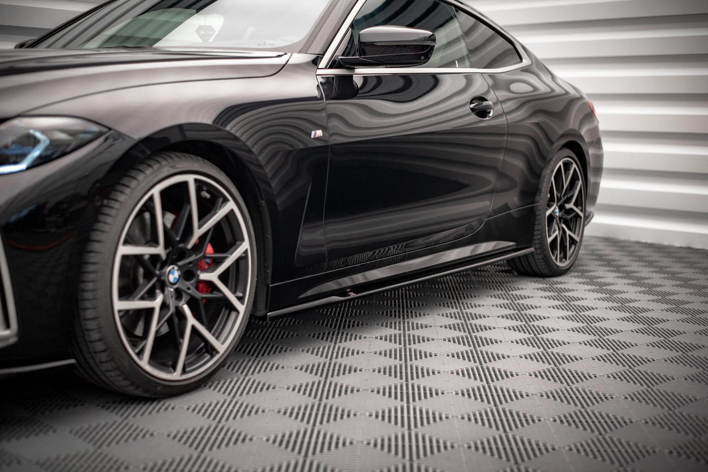 Sideskørter diffuser V.1 BMW 4 M-Pack / M440i G22 / G23 / G22 Facelift / G23 Facelift