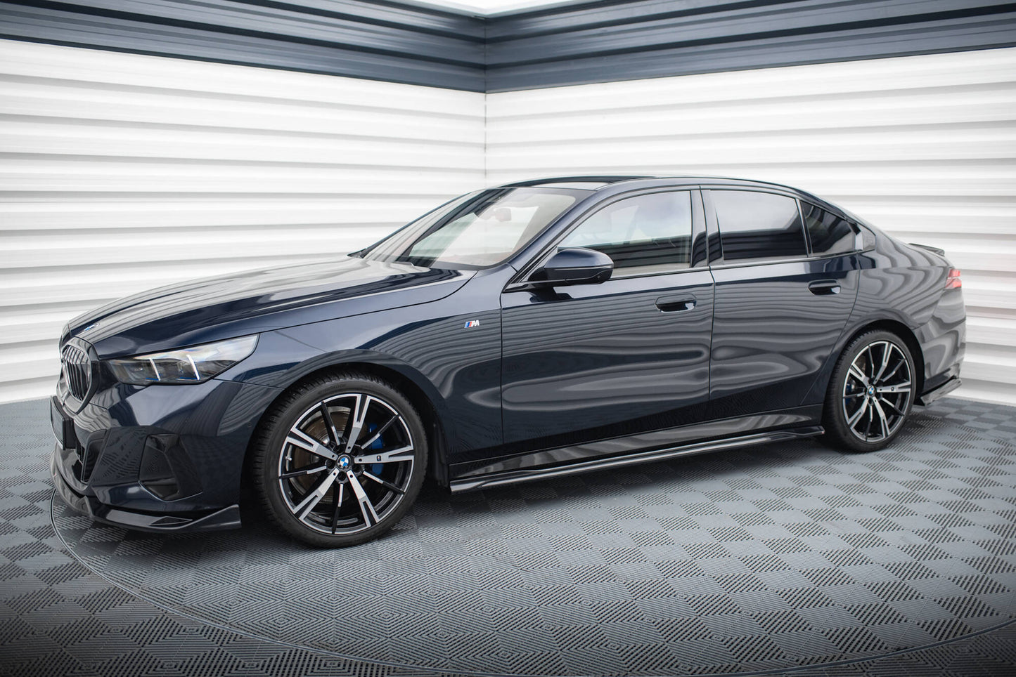 Sideskørter diffuser V.1 BMW 5 M-Pack G60