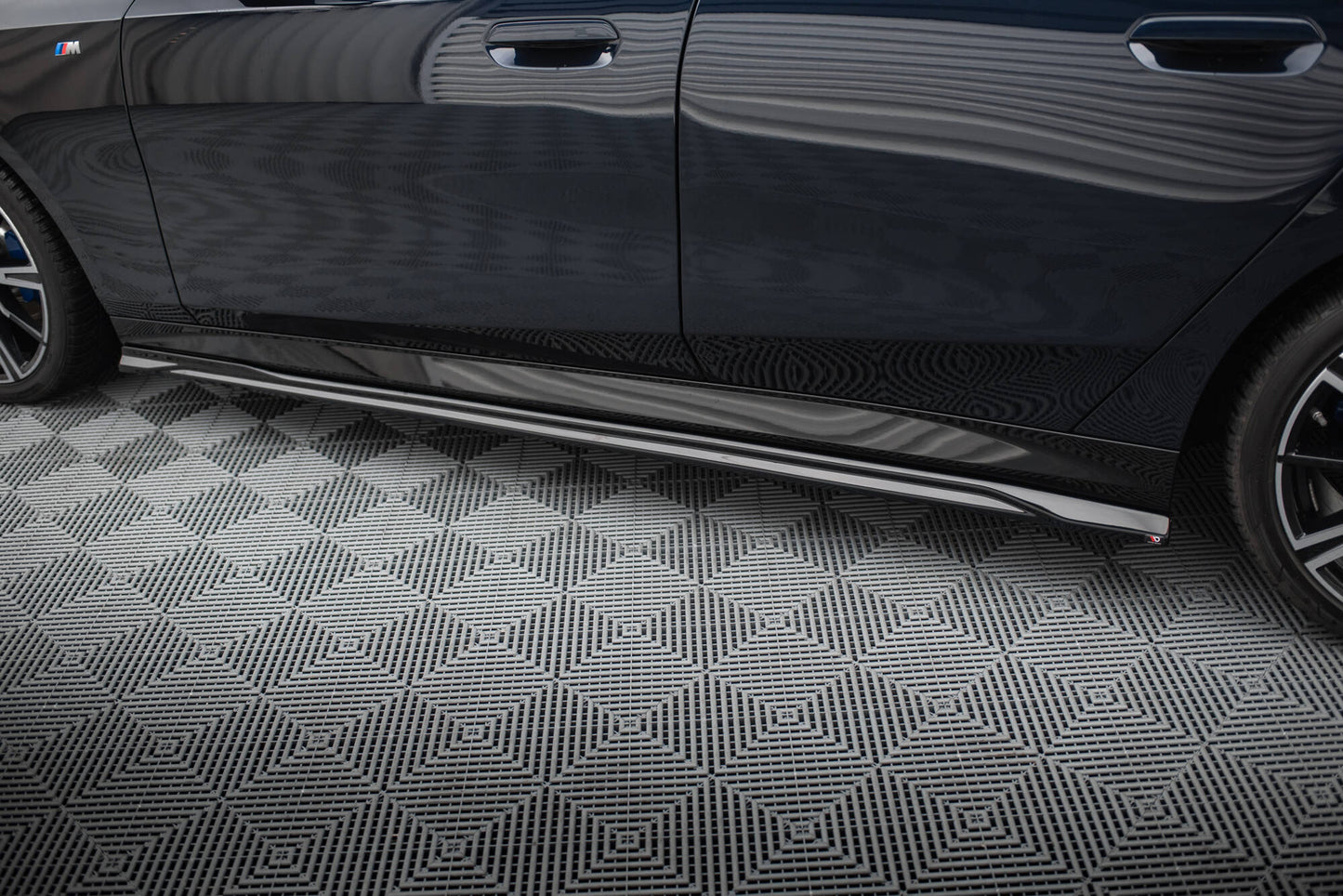 Sideskørter diffuser V.1 BMW 5 M-Pack G60