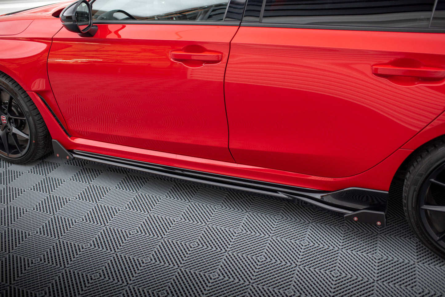 Sideskørter diffuser V.1 + Flaps Honda Civic Type-R Mk 11