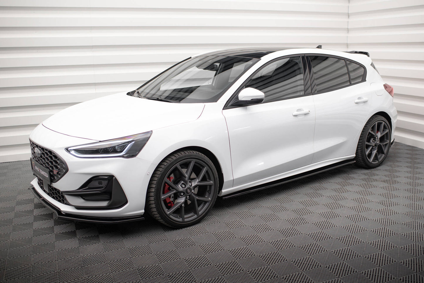 Sideskørter diffuser V.1 Ford Focus ST / ST-Line Mk4 Facelift