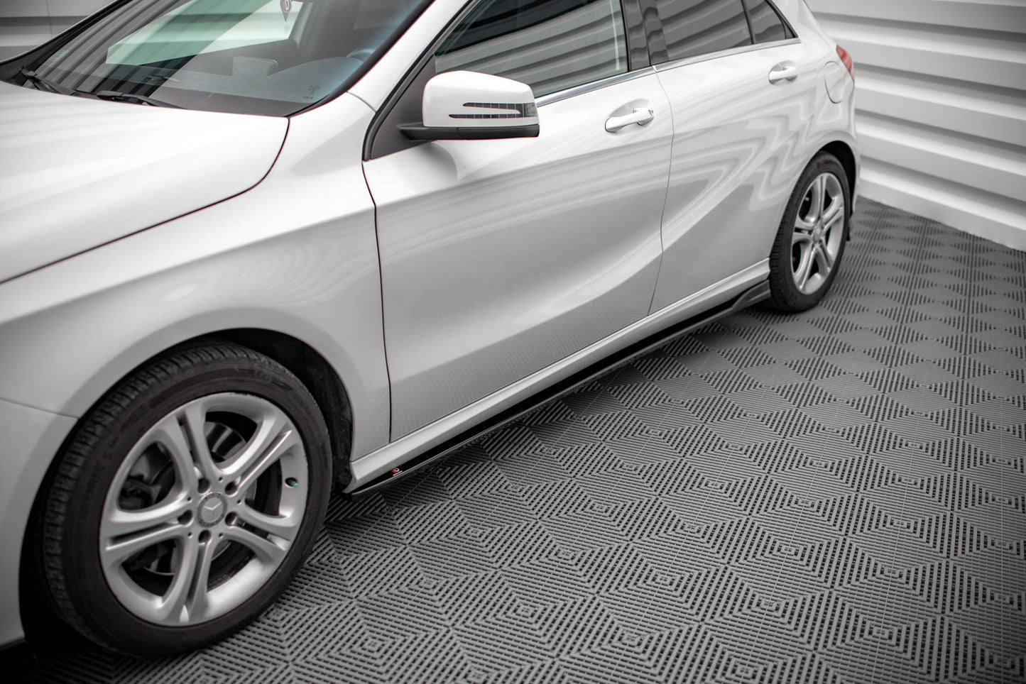 Sideskørter diffuser V.1 Mercedes-Benz A W176