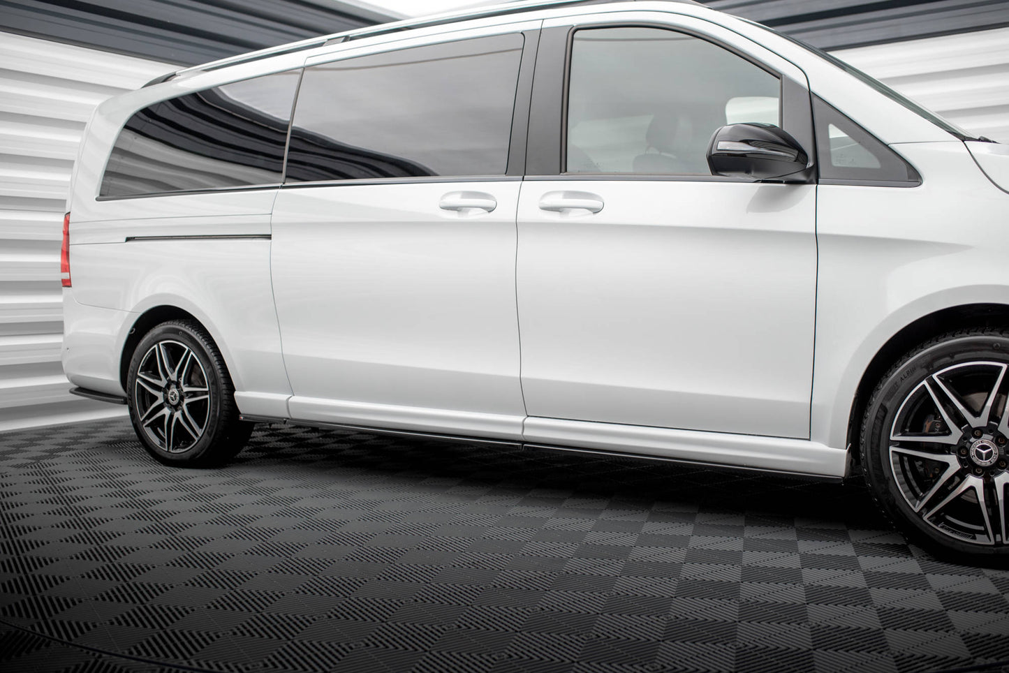 Sideskørter diffuser V.1 Mercedes-Benz V-Class Extra Long AMG-Line W447