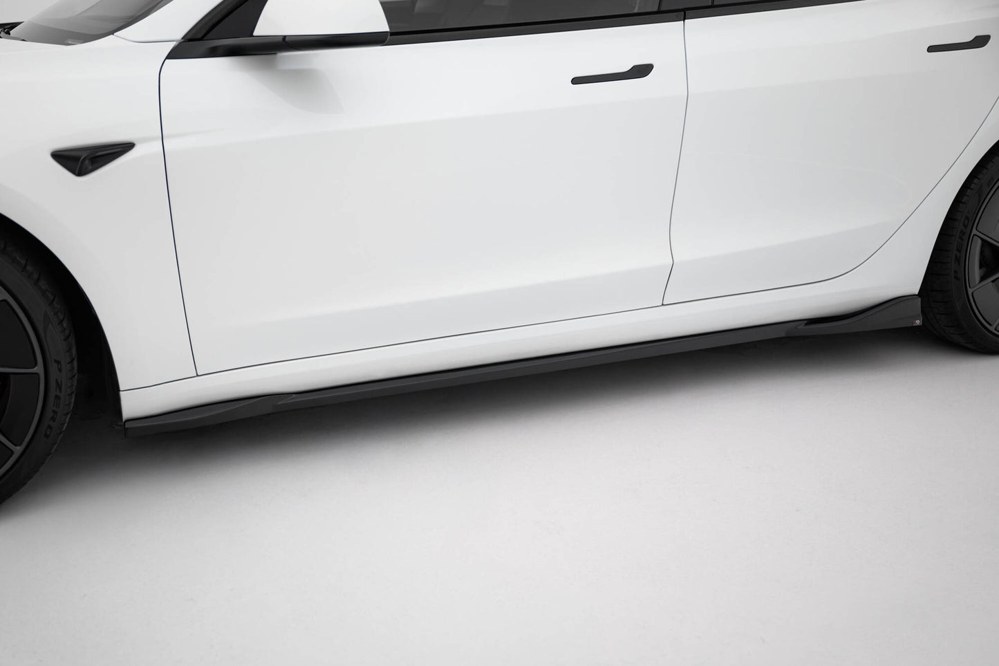 Sideskørter diffuser V.1 Tesla Model 3 Performance Mk1 Facelift