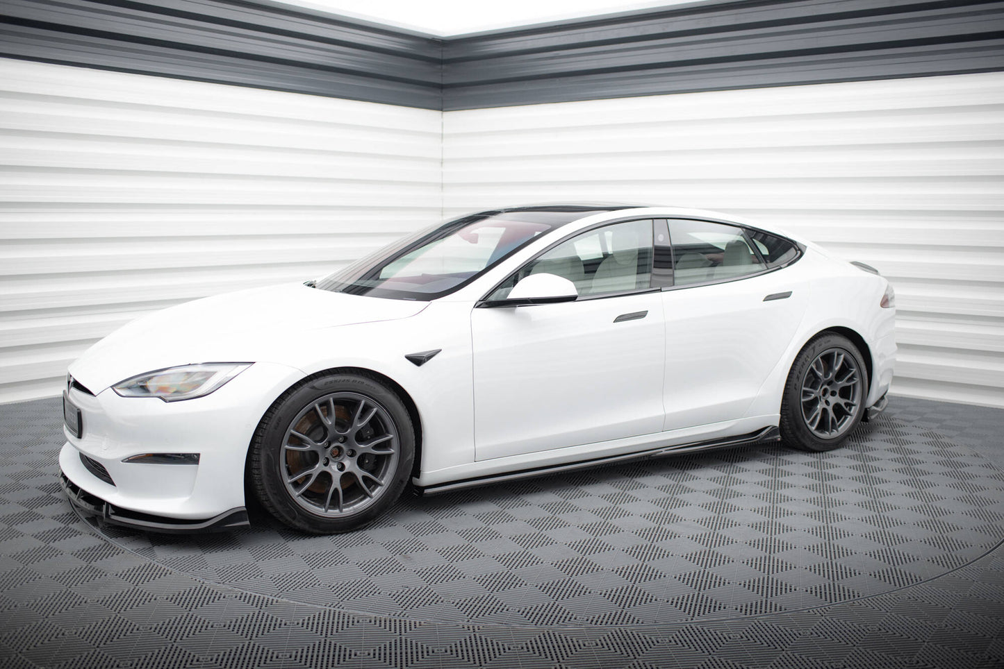 Sideskørter diffuser V.1 Tesla Model S Plaid Mk1 Facelift