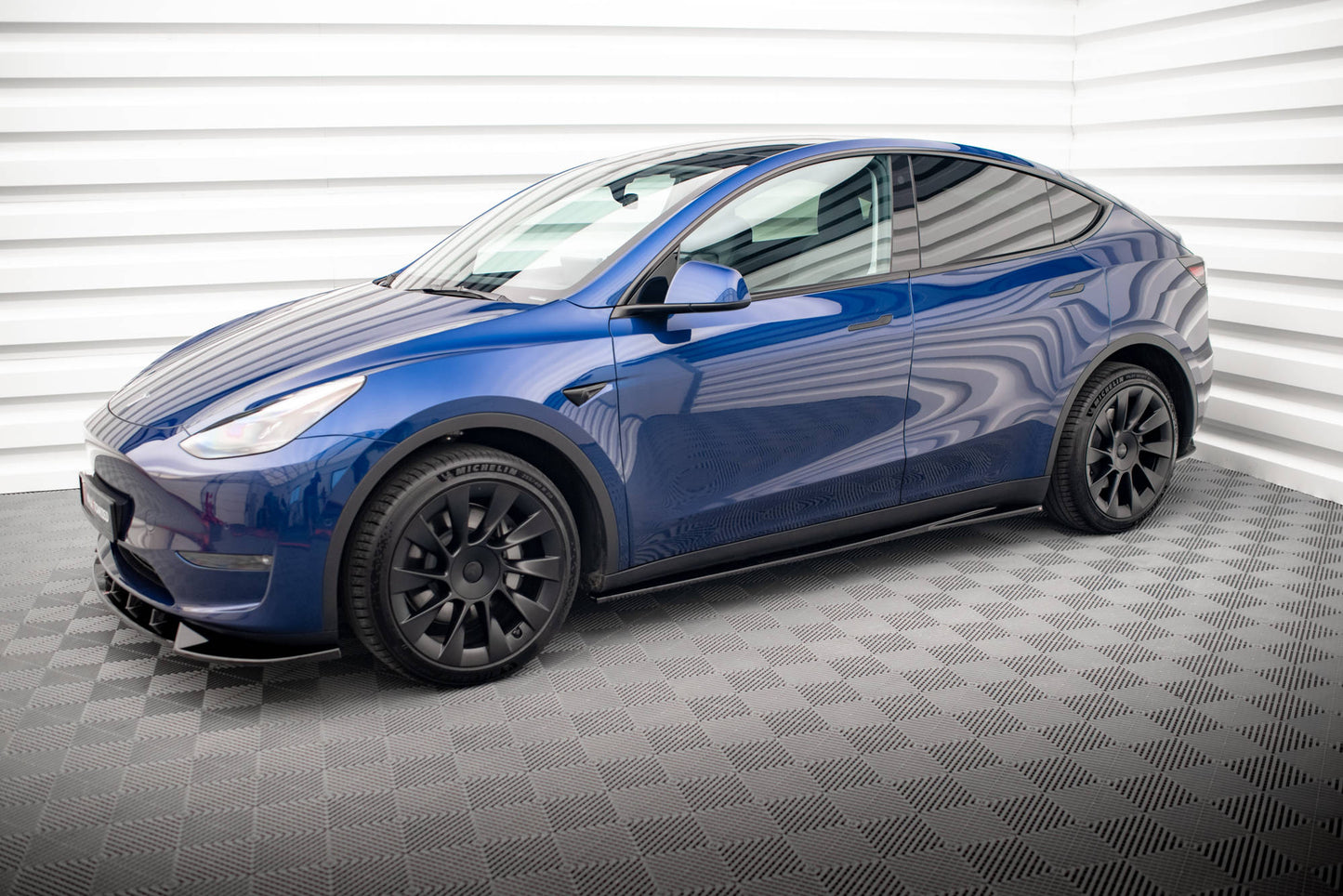 Sideskørter diffuser V.1 Tesla Model Y