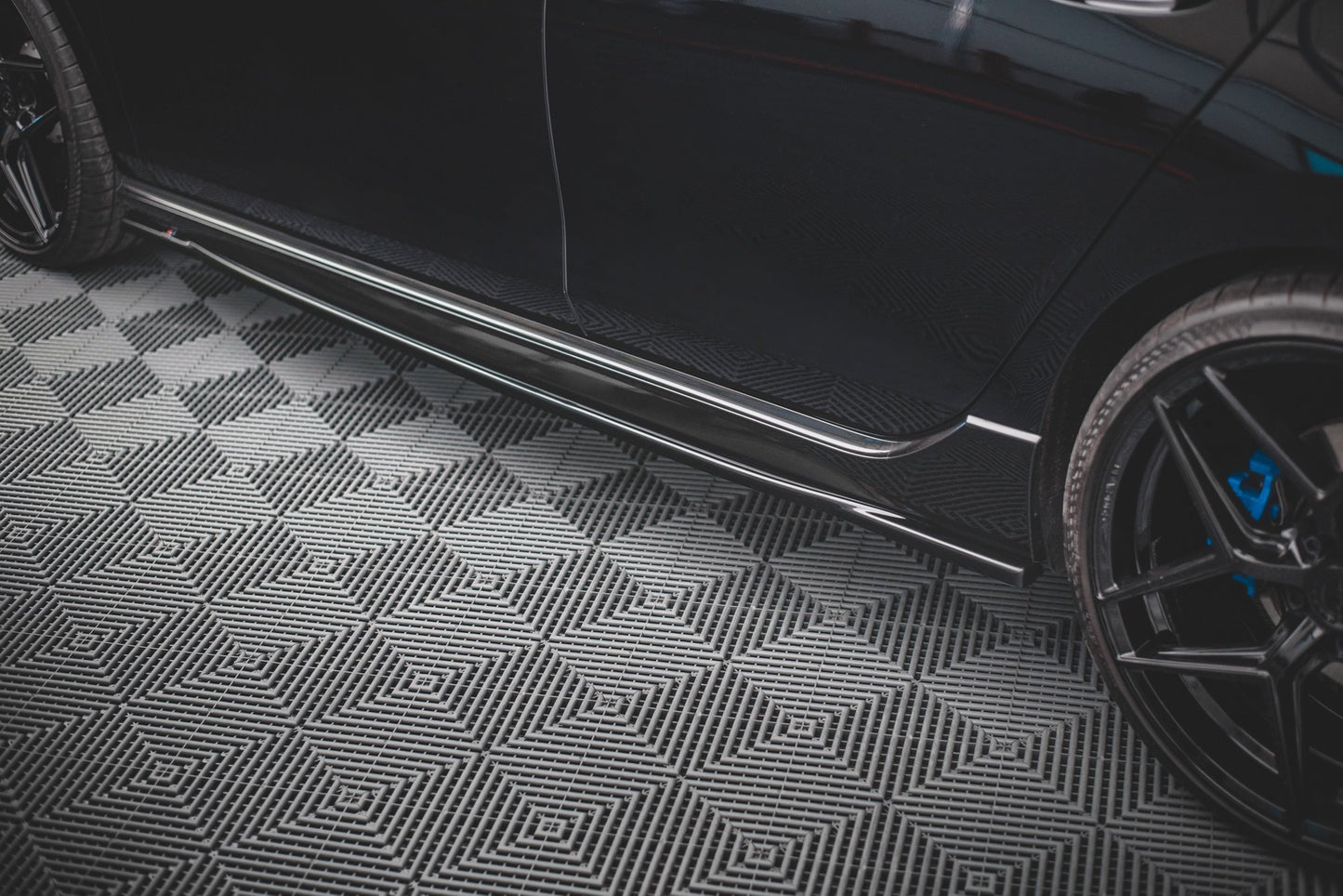 Sideskørter diffuser V.1 Volkswagen Golf R Mk8