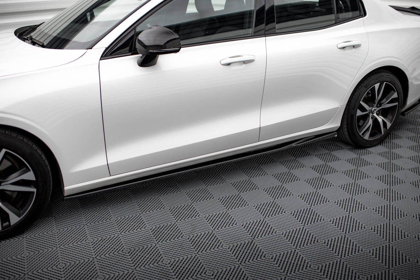 Sideskørter diffuser V.1 Volvo S60/V60 R-Design Mk3