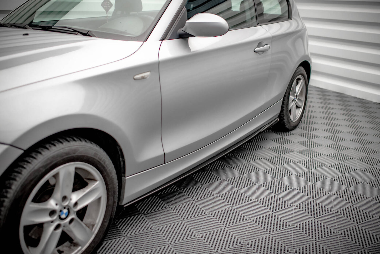 Sideskørter diffuser V.2 BMW 1 E81 Facelift