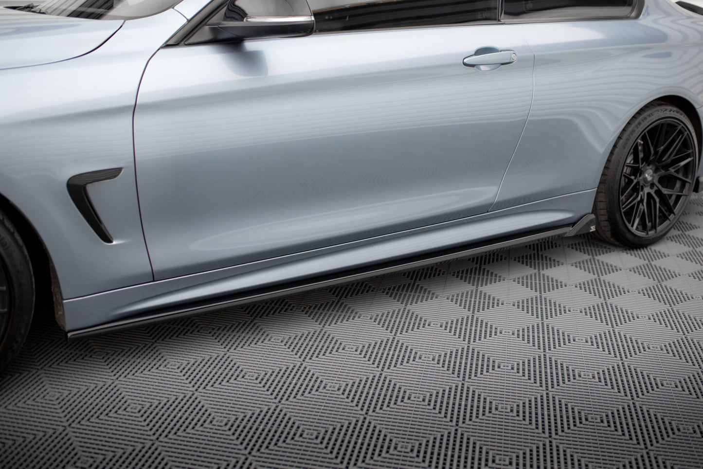 Sideskørter diffuser V.2 BMW 4 Coupe / Gran Coupe / Cabrio M-Pack F32 / F36 / F33