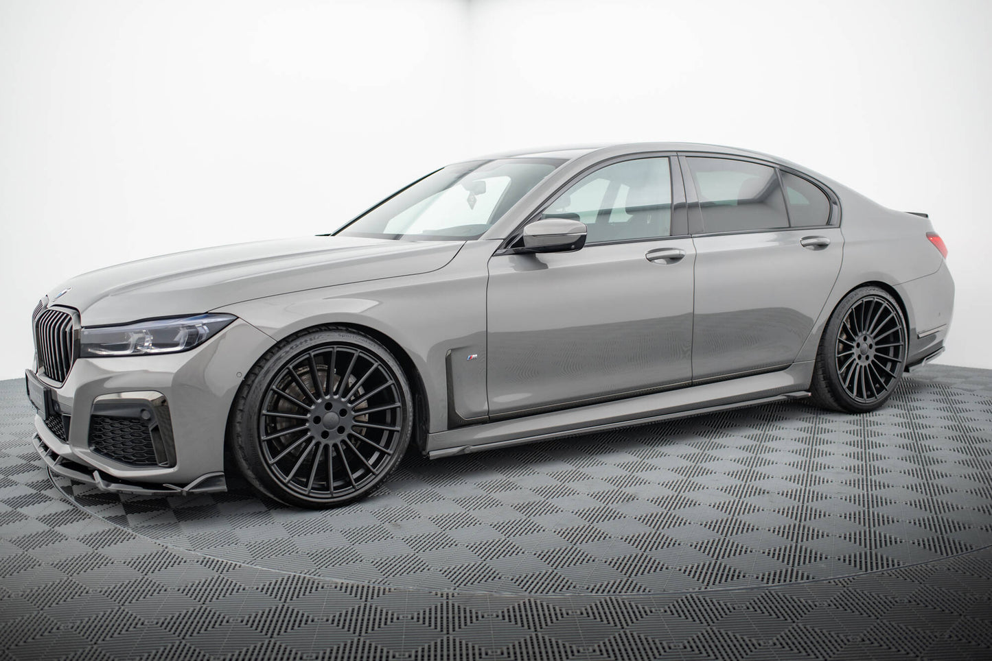 Sideskørter diffuser V.2 BMW 7 M-Pack G11