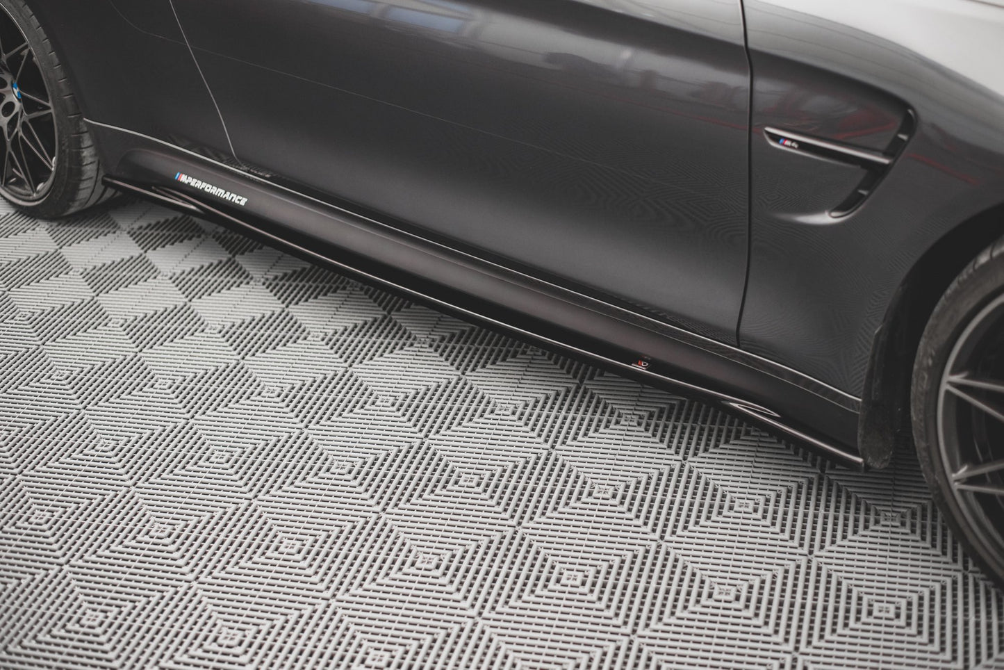 Sideskørter diffuser V.2 BMW M4 F82